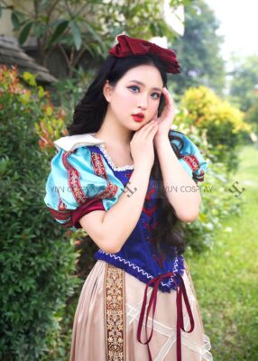 Cong chua Bach tuyet Snow White yun cosplay 4
