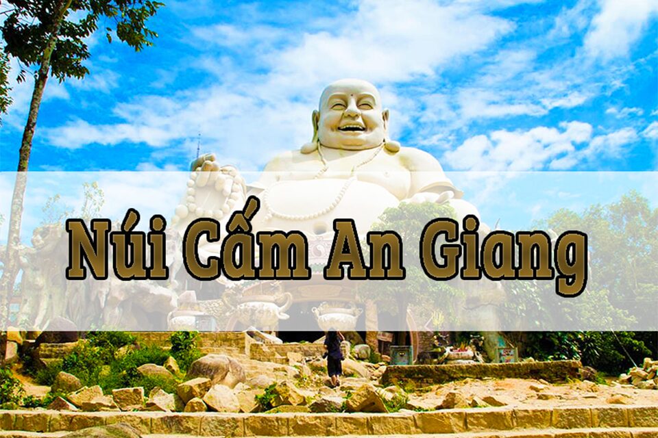 Bí ẩn Núi Cấm An Giang nhìn qua màn sương