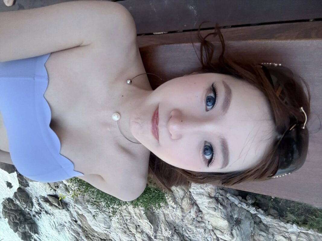 Phong cách nội dung: Bình tĩnh, logic và có chiều sâu