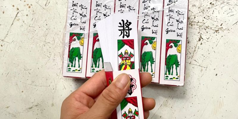 Bài Tam Cúc là sao và chơi trong dịp nào?